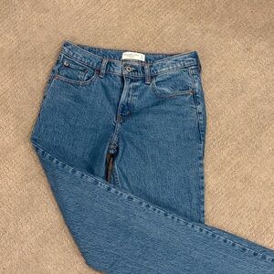 NWOT Abercrombie 90s Straight Jeans (Tall)